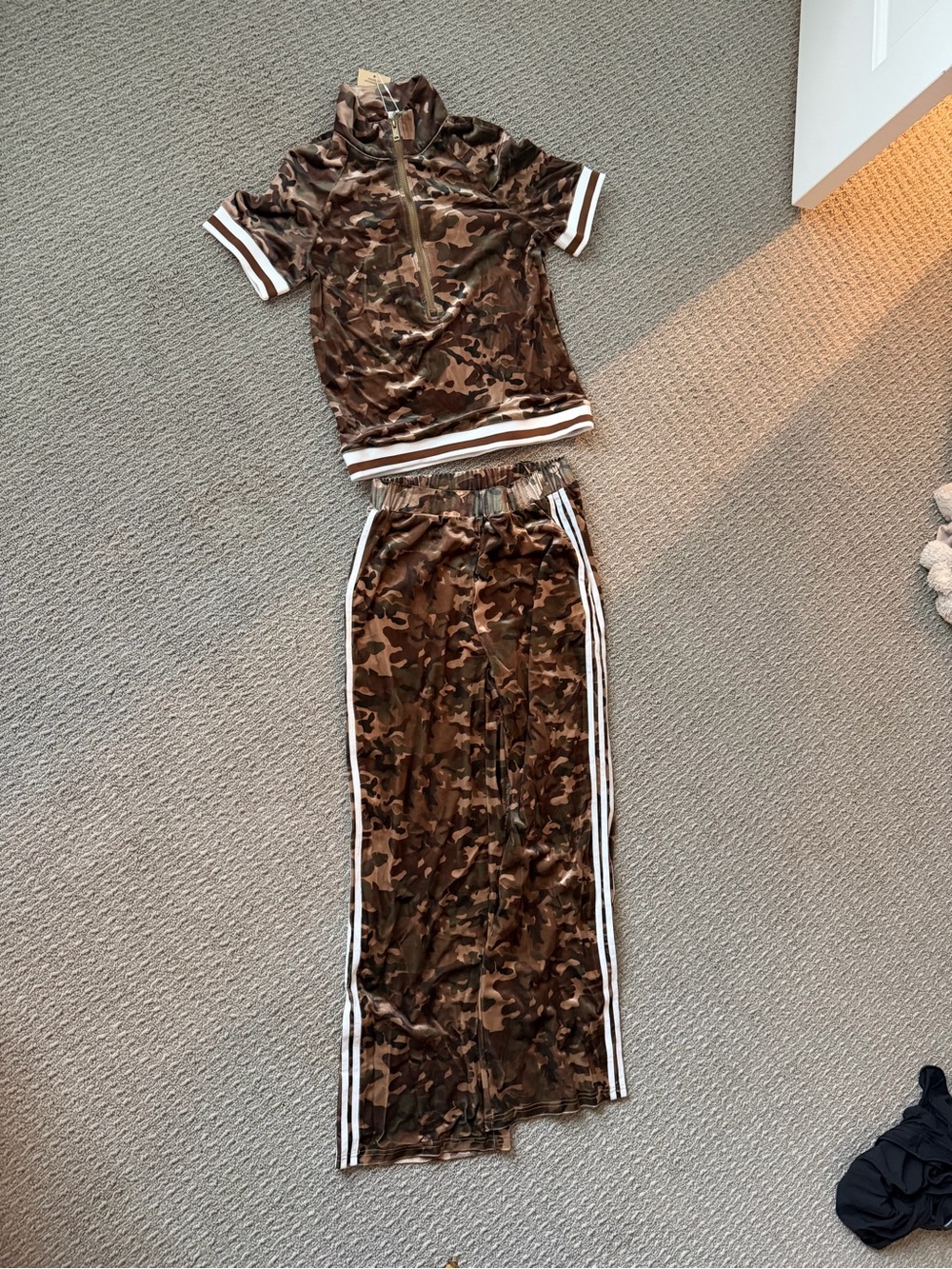 Never worn size L camo set - Picture 3 of 6